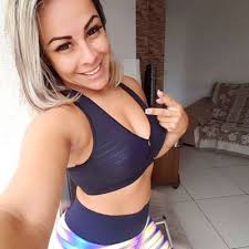 Vanessa Larue (@VanessaLarue6)