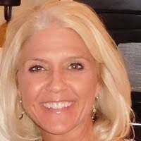 Laurie Mullins's Instagram, Twitter & Facebook