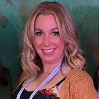 Lauren Goodpaster's Instagram, Twitter & Facebook