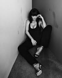 Black And White Photoshoot Ideas Helena Christensen Stuns In Black White For Sbjct Journal Model Photoshoot Poses White Fashion Editorial Helena Christensen
