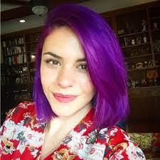 Leah Mooney's Instagram, Twitter & Facebook