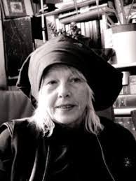 Bernadette Warren's Instagram, Twitter & Facebook