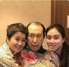 This is a list of members of the 11th national people's congress. èµŒçŽ‹æœ€å°å¥³å„¿ä½•è¶…æ¬£ æ‹¿å¥–å­¦é‡'è¿›æ¸…åŽ å­¦åŽ†æˆå››æˆ¿ å¤©èŠ±æ¿