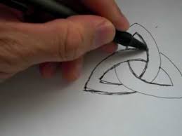 How To Draw The Ancient Celtic Symbol "Triquetra" - Youtube