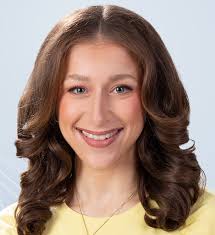 Anna Hoffman's Instagram, Twitter & Facebook