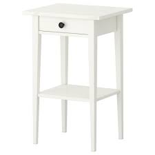 Hemnes Ablagetisch Weiss Gebeizt Ikea Deutschland In 2020 Hemnes Nightstand White Nightstand Ikea Hemnes Nightstand