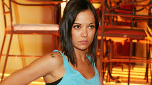 Η ηθοποιός κατερίνα τσάβαλου εκμυστηρεύτηκε πως έχει βιώσει και η ίδια στο επαγγελματικό της περιβάλλον σεξουαλική παρενόχληση, παρακινώντας όλες τις γυναίκες να εκφράσουν την περιπέτειά. Katerina Tsabaloy AnypoÂµonw Na Krathsw Agkalia To Âµwro Âµoy Life Style Athletic Radio 104 2