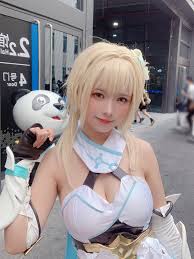 Os dejamos las mejores imágenes y vídeos. Genshin Impact Cosplay
