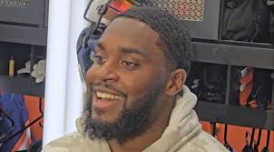 Bears HC Candidate Aaron Glenn Worth Doubling Up With Rival