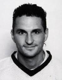 Player photos for the 1988-89 Peterborough Petes at hockeydb.com