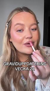 Ni som har/hade moderkakan i framvägg, när började ni känna sparkar??  #gravid #bf2024 #sminkarmig