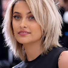 It's definitely one of the most versatile styles flattering a variety of hair lengths, textures and colors. Layered Short Straight Hairstyles Short Straight Hair Short Straight Haircut Fine Straight Hair