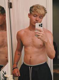 colbys selfies Tumblr posts - Tumbig.com