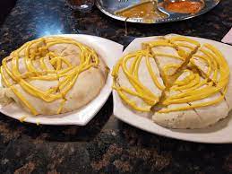 Haaa cer korang try naan ni admin tengok cam padu je…. Restoran Di Naina Cheesy Cheese Naan Bread