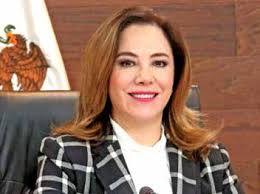 SuS familiaS loS eSperan