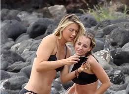 بالصور إطلالة مثيرة لنجمة التنس ماريا شارابوفا على شواطئ هاواي Maria Sharapova Maria