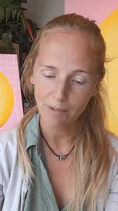 Let me introduce you to Sofie, a painter and artist based in Copenhagen.,  Sofie joined the Artist Accelerator Programme as she was looking for  guidance in showing up