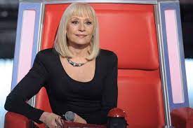 1 de 5 | la cantante y actriz italiana raffaella carrá presenta la matrícula número 700.000 en roma, el 16 de enero de 1964. 3nlhi7umxt9vim