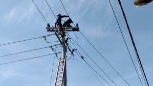 Pln berhasil pulihkan gangguan listrik akibat layang. Listrik 8 Daerah Di Jatim Padam Gara Gara Layang Layang Di Kabupaten Madiun Madiunpos Com News Madiunpos Com