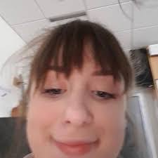 Nina Doig's Instagram, Twitter & Facebook