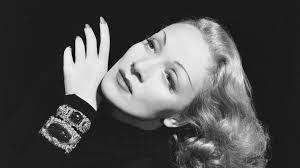 Marlene Read's Instagram, Twitter & Facebook