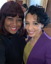 Robin [Self-Publishing Expert] (@robindevonish) • Instagram photos and  videos