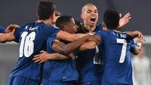 Мяч забил федерико кьеза (ювентус). Juventus 3 2 Porto 4 4 Agg Sergio Oliveira S Extra Time Goal Sees Porto Advance On Away Goals Bbc Sport