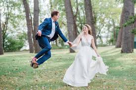 Presque Isle Lighthouse Erie Pa Wedding Beautiful Wedding Gowns Amazing Wedding Dress Wedding Dress Flowy