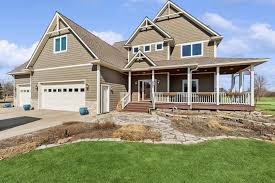 Homes for Sale Between $442584-$885168