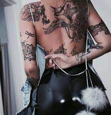 Tatuajes Tattoos Tatuajespics On Somegram Tatuajespics Somegram Siguelos Tatuajespicswomen Tatuaj Beautiful Back Tattoos Girl Tattoos Tattoos