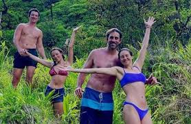 Aaron rodgers is in hawaii with fiancee shailene woodley while the green bay packers are holding otas. Miles Teller Was Punched In The Face During Hawaii Vacation With Karaoke Buddy Aaron Rodgers Whiskey Riff