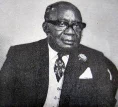 Encounters with Edward Akufo-Addo By Professor Kwesi Yankah Here comes the  father of President Nana Akufo-Addo, Edward Akufo-Addo, a formidable Big  Sixer, who adds significantly to the luster of ancestral relations,  encircling