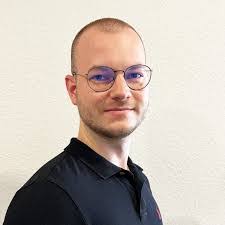 Robert Raichle's Instagram, Twitter & Facebook