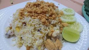 I had the salted egg yolk chicken rice, and it is kinda what you expect. Pineapple Fried Rice Picture Of Sebai Sebai Thai Restaurant George Town Tripadvisor