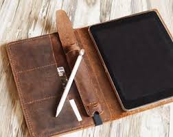 Leather Ipad Mini 5 Case Ipad Air 4th 10 9 Case Ipad 10 2 Etsy Apple Pencil Holder Ipad Leather Ipad Case Apple Pencil Holder