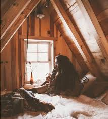 Les espaces sous pente ont souvent été abandonnés, par manque d'isolation ou de commodités. 1001 Idees Deco De Chambre Sous Pente Cocoon