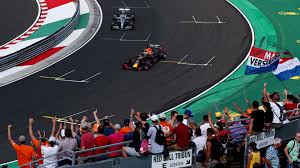 The public pitwalk on thursday before the race days at hungaroring. Ha Focimeccsre Mehetnek Nezok A Forma 1 Re Miert Nem F1vilag Hu