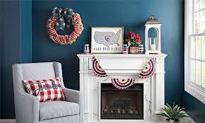 Cut slits in the burlap to weave in red and blue ribbons. 4th July Decor