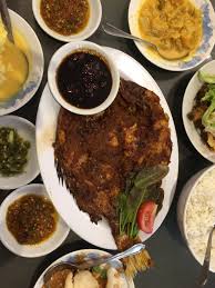 Makanan khas daerah di indonesia bagian tengah. Restoran Nasi Ayam Ipoh Jmr23