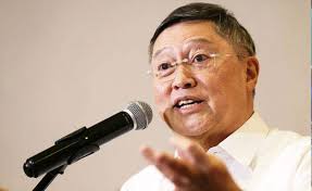 Finance Secretary Carlos Dominguez III