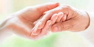 触れることで患者に安心感や信頼感を与える" スウェーデン発祥の「タクティール・ケア」とは