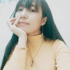 我媽在看氣象新聞的時候說： 「看來賴清德也沒什麼用，還讓颱風進來」 「蔡英文她早就讓颱風不見了！」