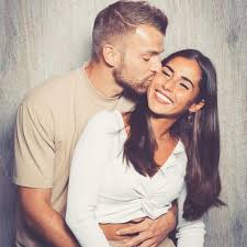 1,170,721 likes · 4,597 talking about this. Pietro Lombardi Er Will Wissen Ob Laura Ihn Noch Liebt Gala De