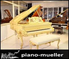 Rokoko Flugel Von Bluthner Modell 10 In Creme Gold Piano