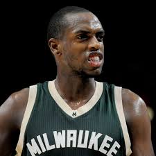 See how khris middleton compares to other similar players to khris middleton. Crossroads 2017 Should The Bucks Consider Moving Khris Middleton Brew Hoop