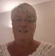 Is there anywhere out west selling large raw prawns and scallops tomorrow  morning?