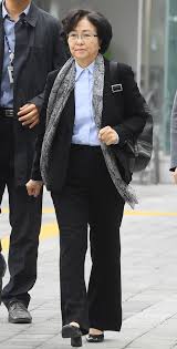 Sužinok, kokiu atstumu 김은경 yra nutolusi nuo tavęs. ê¹€ì€ê²½ ì „ í™˜ê²½ë¶€ ìž¥ê´€ ì˜ìž¥ì‹¬ì‚¬ í•œê²½ë‹·ì»´