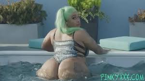 ROB PIPER VS MONROE SWEETS - XNXX.COM