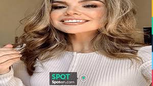 Blush Crop Cardigan usado por Hannah Brown en The Bachelorette