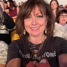 What are some good restaurants in Corolla for grilled chicken and steak?